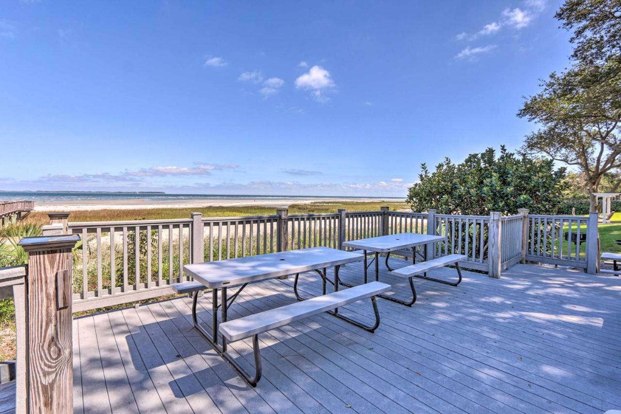 Apartment Colorful Hilton Head With And Pool Access!